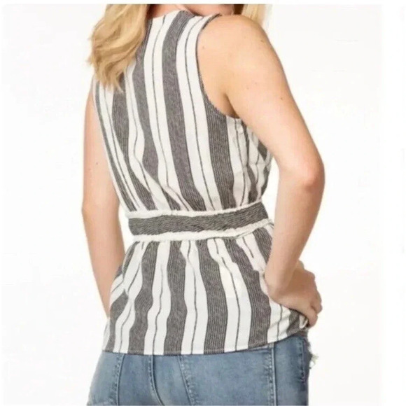 Monteau Peplum Sleeveless Top Size Medium White And Blue - Picture 2 of 7